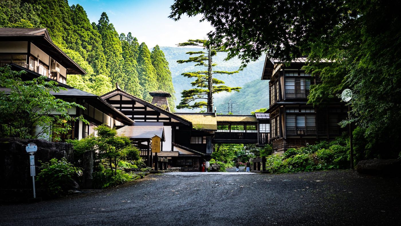 most-unique-hotels-in-Japan-Houshi-Onsen-Chojukan-MAIN-IMAGE